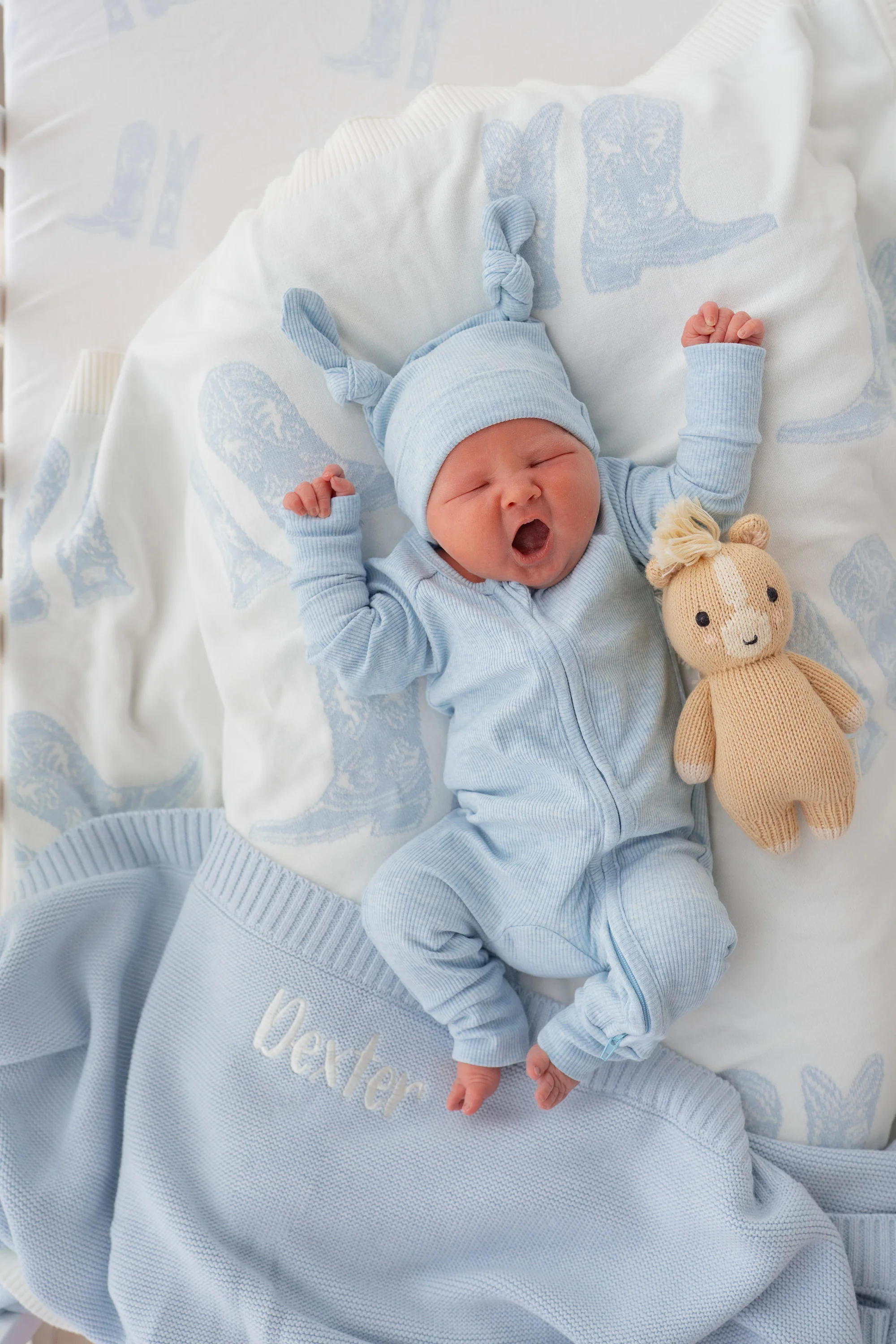 Heirloom Border Knit Blanket | Sky Blue - Image 3