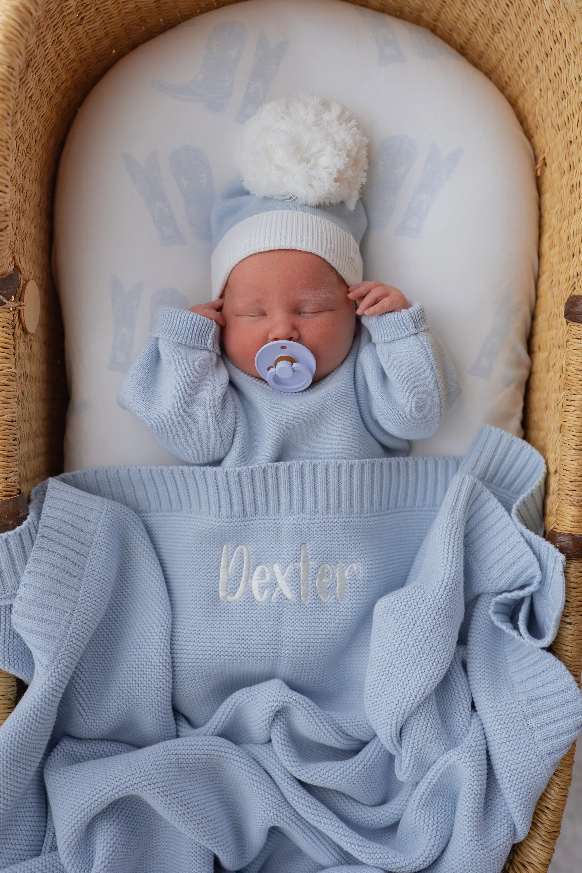 Heirloom Border Knit Blanket | Sky Blue - Image 5